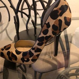 BCBG Paris Jaze Leopard S6